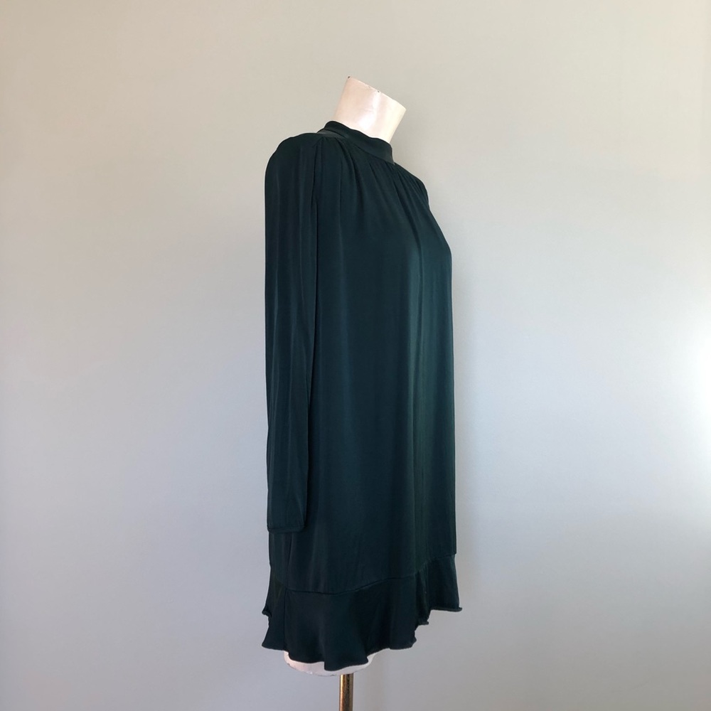 Aritzia Little Moon emerald dress